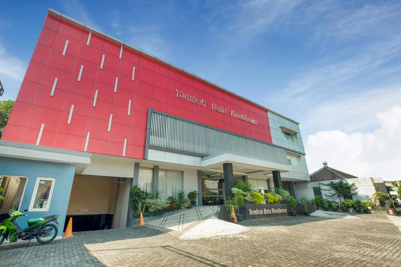 Oyo Flagship 3726 Tembok Batu Residence Tugu Екстериор снимка